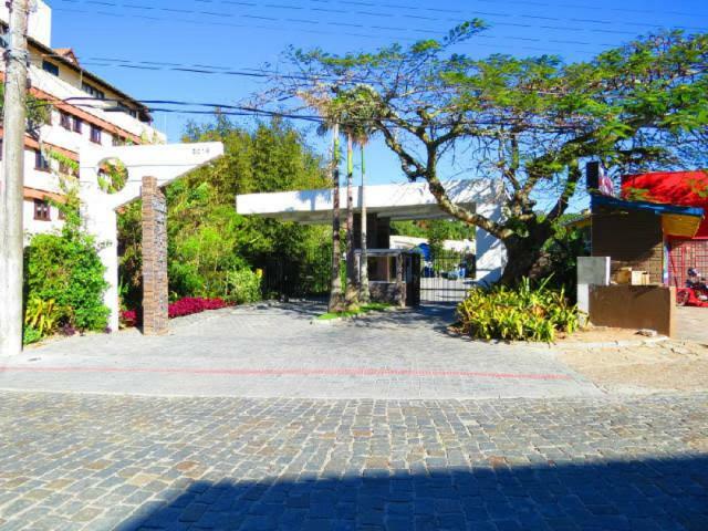 Praia De Bombinhas Res Solar Das Bromelias Luaran gambar