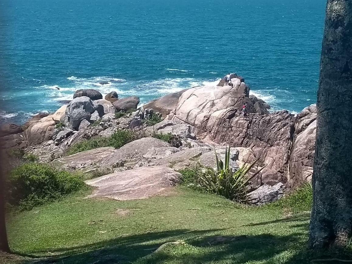 Praia De Bombinhas Res Solar Das Bromelias Luaran gambar